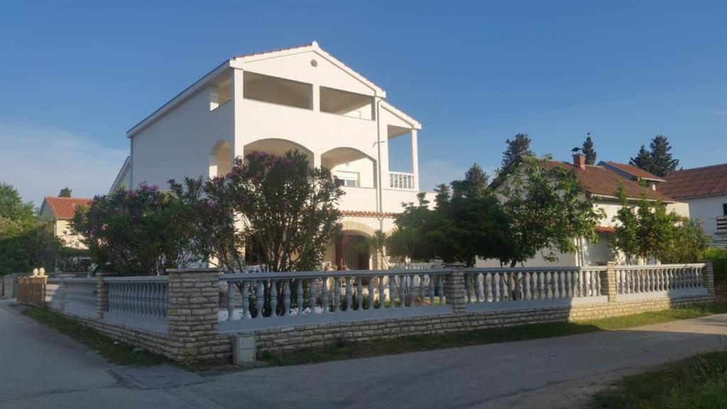 Beach Apartments 普利拉卡 外观 照片