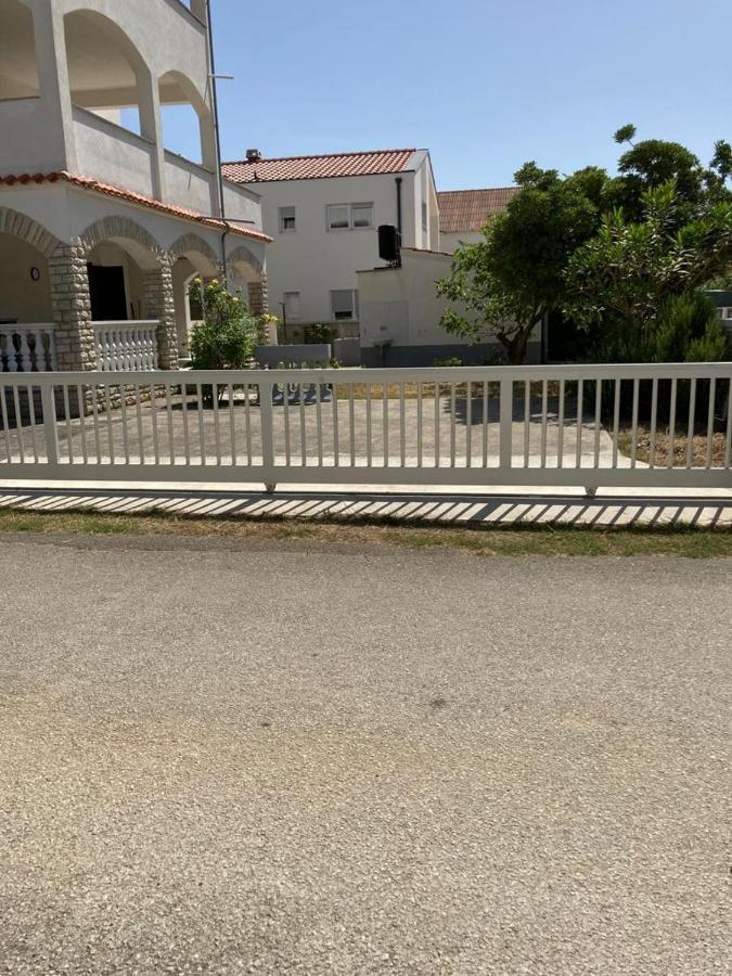 Beach Apartments 普利拉卡 外观 照片