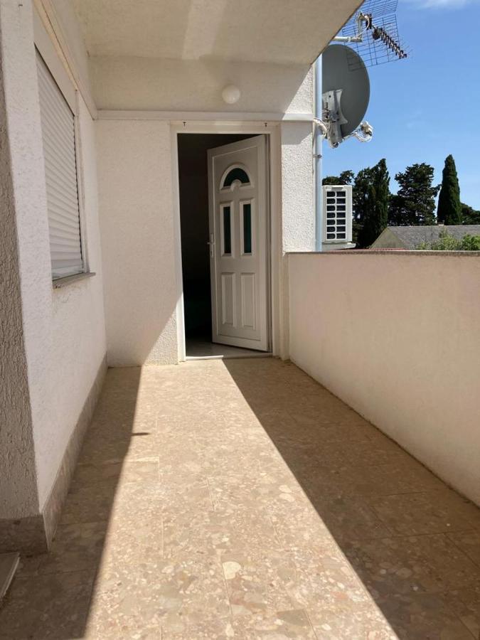 Beach Apartments 普利拉卡 外观 照片